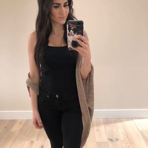 Lightweight sleeveless cardigan